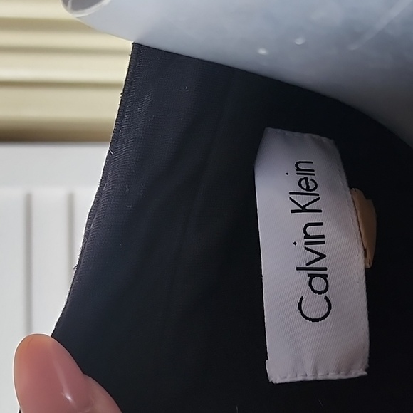 Calvin Klein - Picture 4 of 4